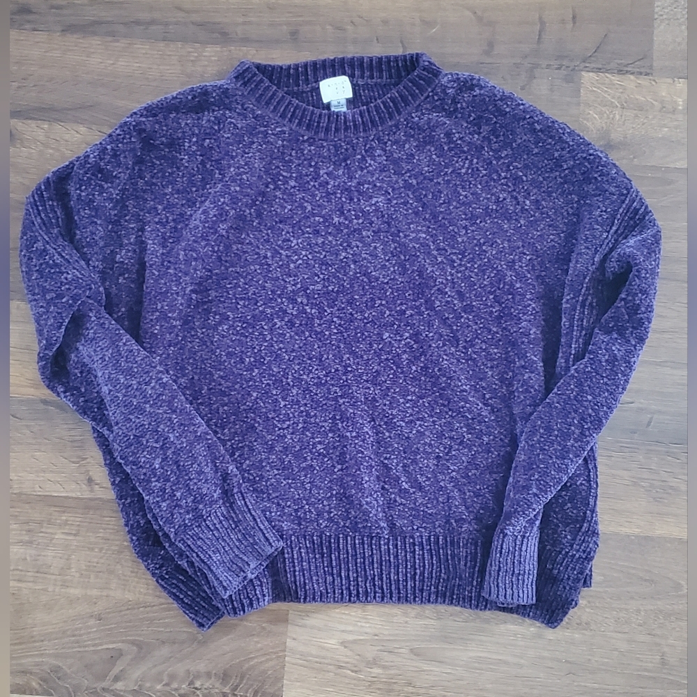 Women's Soft pullover sweater size Medium